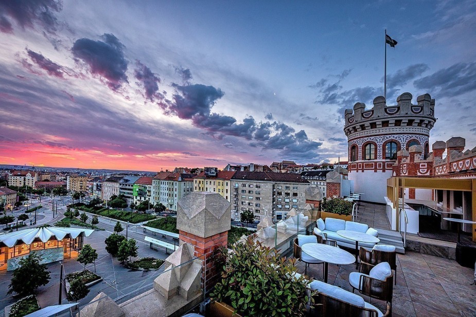 panoramic-terrace.jpg